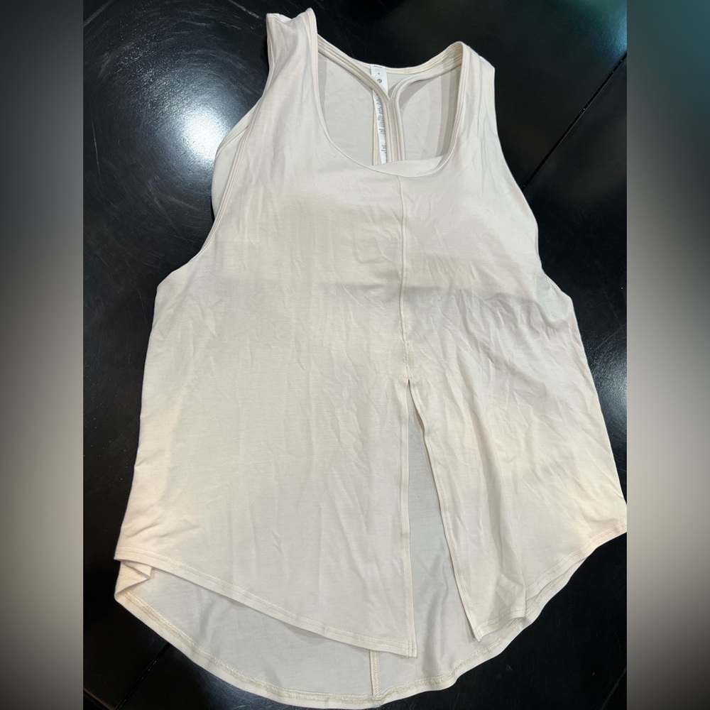 Lululemon Yoga 2-1 tank BRAND NEW size 4
